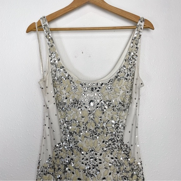 Adrianna Papell Mini Bridal Sleeveless Scoop Neck Beaded Sheath Dress | Sz. 12 - Picture 4 of 16